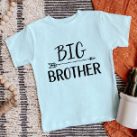 Big Brother | Matching Sibling Family<br><div class="desc">Maßgeschneiderte bedruckte Bekleidung personalisiert mit "Big Brother" Grafik in modernen Schriftart mit einem boho Pfeil-Design. Ideal für ein Foto zur Schwangerschaftsankündigung oder Geschenk für ältere Geschwister, wenn das neue Baby ankommt! Verwenden Sie die Entwurfswerkzeuge, um die Farben zu bearbeiten oder eigene Texte und Fotos hinzuzufügen, um ein eigenes T -...</div>