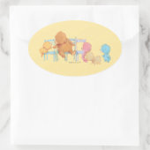 Big Brown Bear & Friends teilen vier Stühle Ovaler Aufkleber (Tasche)
