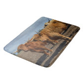 Big Brown Highland Cow, Memory Foam Bathmat Badematte (Schrägansicht)