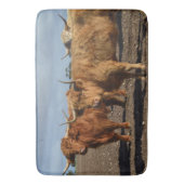 Big Brown Highland Cow, Memory Foam Bathmat Badematte (Vorderseite Vertikal)