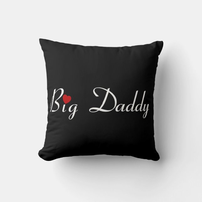 Big Daddy mit Red Heart Kissen (Vorderseite)