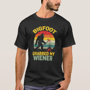 Big Foot hat mein Würstchen Funny Sasquatch T-Shirt