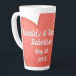 Big Hearts Couples Names and Wedding Date Milchtasse<br><div class="desc">Big hearts. Custom Couple Names. Wedding Date.</div>