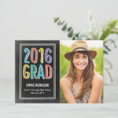 Big News Abschluss Ankündigung Einladung Chalk (Stehend Vorderseite)