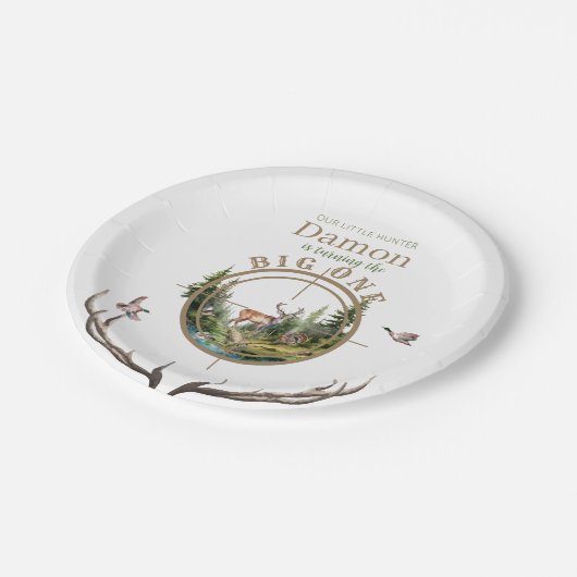 Big One Hunting First Birthday Pappteller (Schrägansicht)