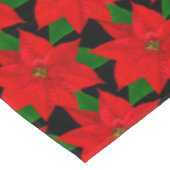 Big Poinsettia Blume Pattern auf schwarz Tischdecke (Schrägansicht)