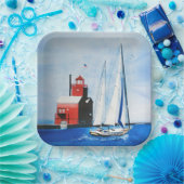 Big Red Michigan Lighthouse und Sailboat Pappteller (Party)