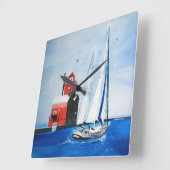 Big Red Michigan Lighthouse und Sailboat Quadratische Wanduhr (Winkel)