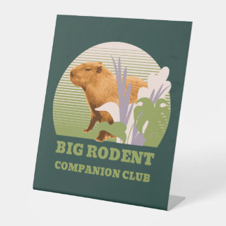 Big Rodent Companion Club Capybara Sockelschild