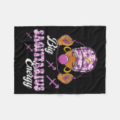 Big Sagittarius Energy Afro Girl With Purple Camou Fleecedecke (Vorderseite (Horizontal))