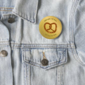 Big salzige Brezel - goldenes Aussehen und lustige Button (Beispiel)