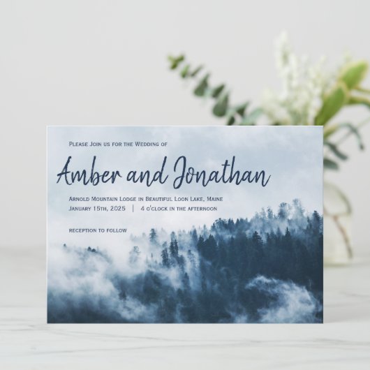 Big Script Winter Mountains Hochzeitseinladung Einladung (Stehend Vorderseite)