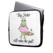 Big Sister regiert die Pad-Geschenke Laptopschutzhülle (Vorderseite Links)