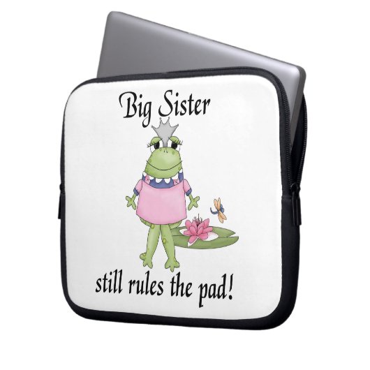 Big Sister regiert die Pad-Geschenke Laptopschutzhülle (Vorderseite Links)