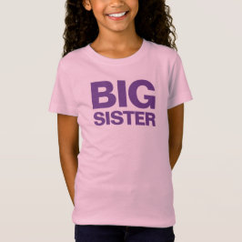 Big Sister Wording auf einem Mädchen T-Shirt