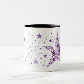 Big Star aus kleinen Sternen in Violet Lila Zweifarbige Tasse (Mittel)