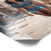 Big Thigs Black Girl in Extravagant Denim Walking Fotodruck (Ecke)