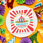 Big Top Circus Karneval 1. Geburtstag Serviette<br><div class="desc">Feiern Sie stilvoll mit diesen lustigen und trendigen 1. Geburtstag Party-Servietten. Das Design lässt sich leicht mit Ihrer speziellen Veranstaltungssprache personalisieren und Ihre Gäste werden begeistert sein,  wenn sie diese wunderschönen Party-Servietten sehen.</div>