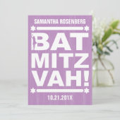 Big Type Bat Mitzvah Einladung in Lila (Stehend Vorderseite)
