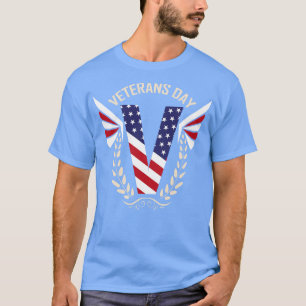 Big V in US-Flaggenfarben mit Eichen-Blätter für V T-Shirt
