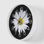 Big White Daisy auf schwarz Uhr (Winkel)