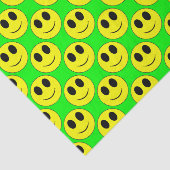 Big Yellow Happy Face Allover Seidenpapier (Ausschnitt)