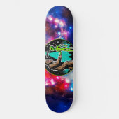 Bigfoot Alien Alliance - Funny Scifi Cryptid Skateboard (Vorderseite)