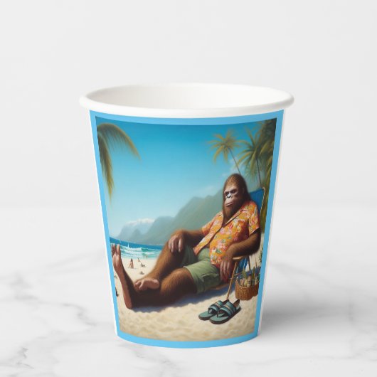 Bigfoot Am Strand Pappbecher (Vorderseite)