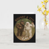 Bigfoot and Friend Vlog Funny Meme Wandern Selfie  Karte (Gelbe Blume)