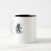 Bigfoot Angeln Bigfoot Angeln Funny Sasquatch Zweifarbige Tasse (Vorderseite Links)