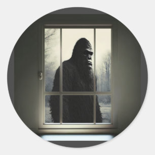Bigfoot außerhalb meines Fensters! Runder Aufkleber