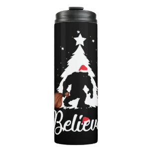 Bigfoot Believe Christmas Shirt Thermosbecher