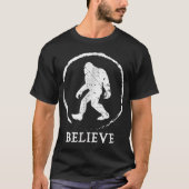 Bigfoot Believe Cryptid Design T-Shirt (Vorderseite)