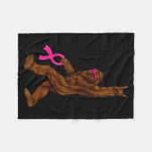Bigfoot Breast Cancer Funny Sasquatch Nk Ribbon Fleecedecke (Vorderseite (Horizontal))