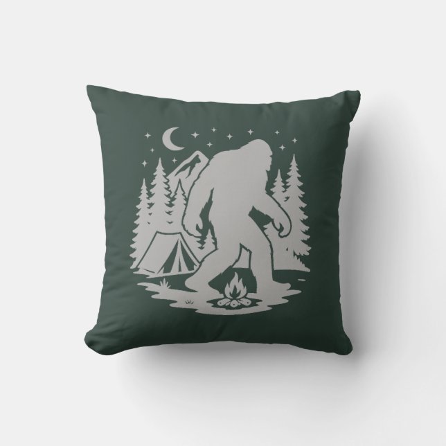 Bigfoot Camping Throw Pillow Kissen (Vorderseite)