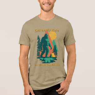 BigFoot Camping Wald Berge Lustiger Geburtstag Tri-Blend Shirt