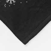 Bigfoot Carrying Christmas Tree Sasquatch Believer Fleecedecke (Ecke)