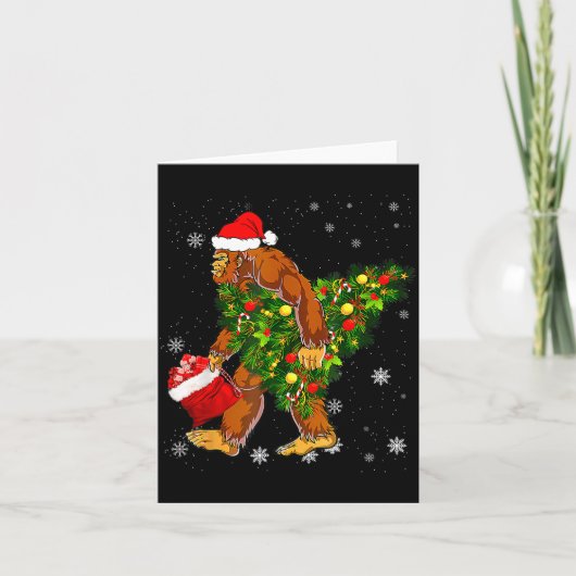 Bigfoot Carrying Christmas Tree Sasquatch Believer Karte (Vorderseite)
