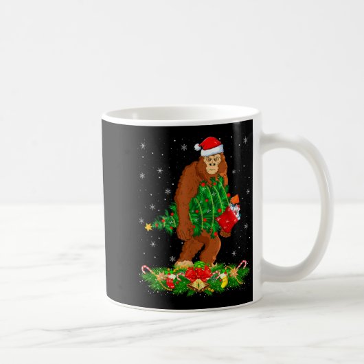 Bigfoot Christmas Tree Lights Santa Hat Funny Sasq Kaffeetasse (Rechts)