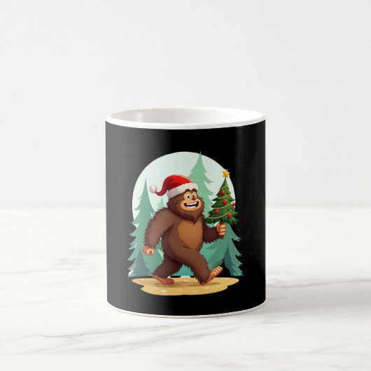Bigfoot Christmas Tree Santa Hat (2) Kaffeetasse (Mittel)