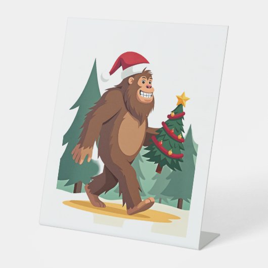 Bigfoot Christmas Tree Santa Hat (2) Sockelschild (Vorderseite)