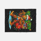 Bigfoot Christmas Tree Xmas Sasquatch Funny Lights Fleecedecke (Vorderseite (Horizontal))