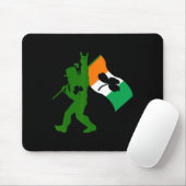 Bigfoot Clover Leaf St Patricks Day Irish Sasquatc Mousepad (Mit Mouse)