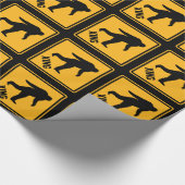 Bigfoot Crossing Signs Pattern Geschenkpapier (Ecke)