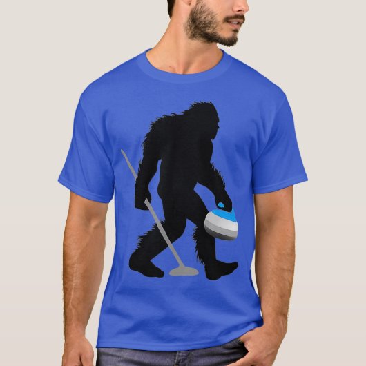 Bigfoot Curling Cryptid Sweeper Sasquatch Curler T-Shirt (Vorderseite)