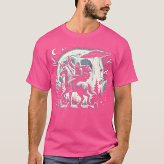 Bigfoot, ein Einhorn, der einen Biermond trinkt, u T-Shirt