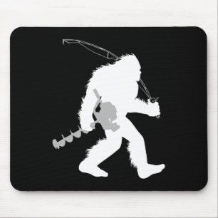 Bigfoot Eis Fishing Yeti Fisherman mit einem Bohre Mousepad