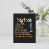 Bigfoot Enjoys Postkarte (Stehend Vorderseite)