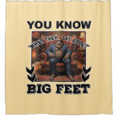 Bigfoot Feet Joke Duschvorhang (Vorderseite)