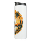 Bigfoot frisst eine Orange Thermosbecher (Nach rechts gedreht)